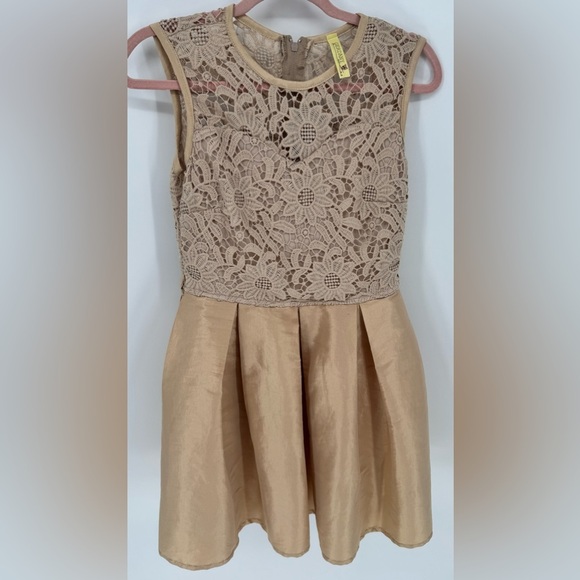 Gerdany Formal Eyelet Sleeveless Mini Dress - Picture 1 of 14